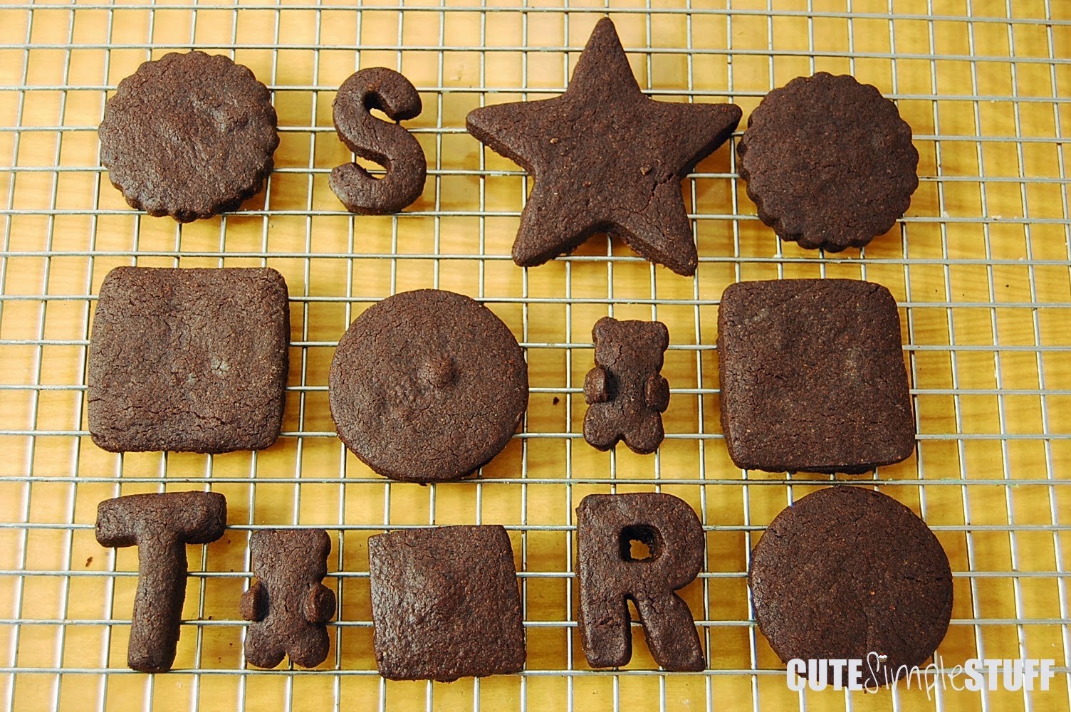 http://www.cutesimplestuff.com/2014/11/chocolate-cookie-dough-recipe-taste.html