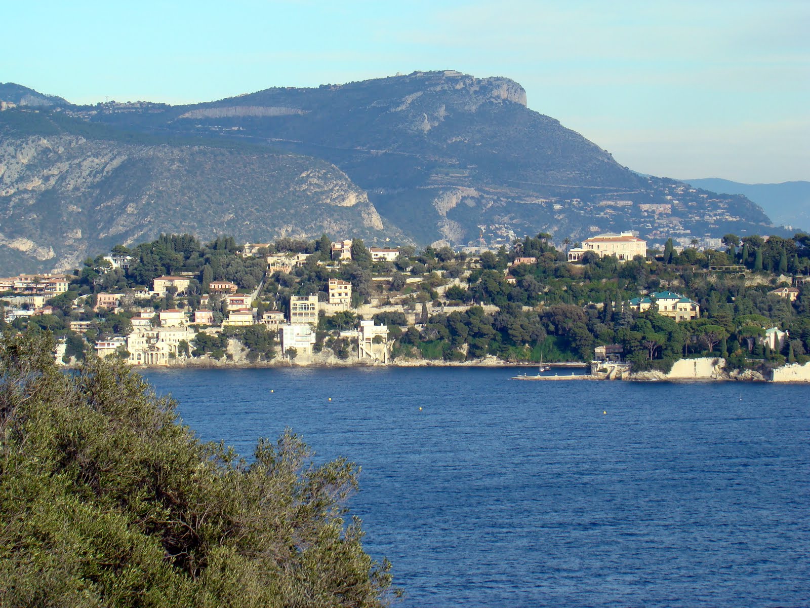 Focused A walk from Nice to Villefranchesurmer