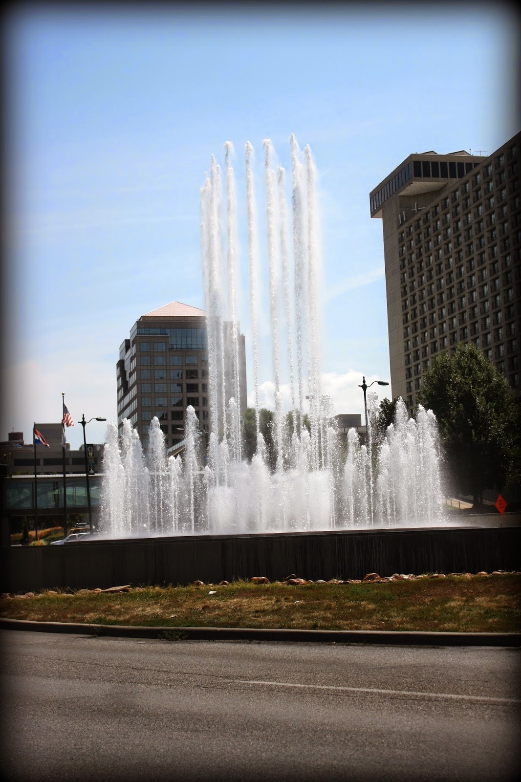 Tour of Missouri Kansas City Fountains