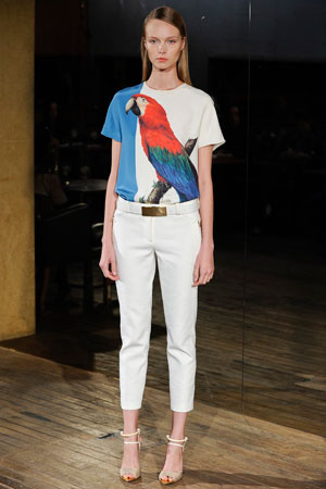 calça até o joelho