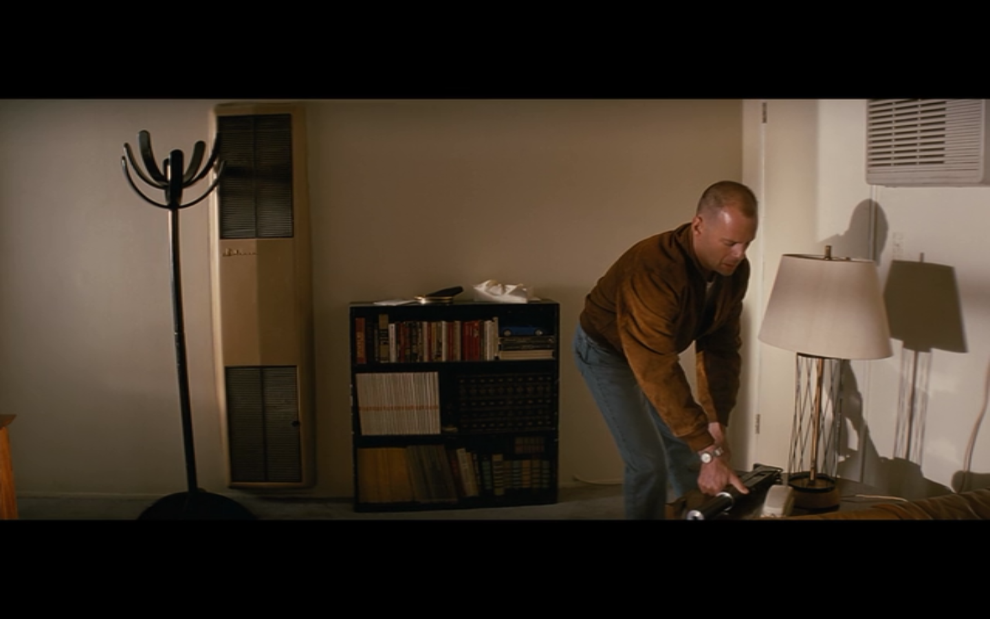 pulp fiction camera angles Cinematography in the breakfast scene of pulp introduction pulp fiction mid shots on both bret and samuel l jackson camera position and angle. pulp fiction camera angles Cinematography in the breakfast scene of pulp introduction pulp fiction mid shots on both bret and samuel l jackson camera position and angle.