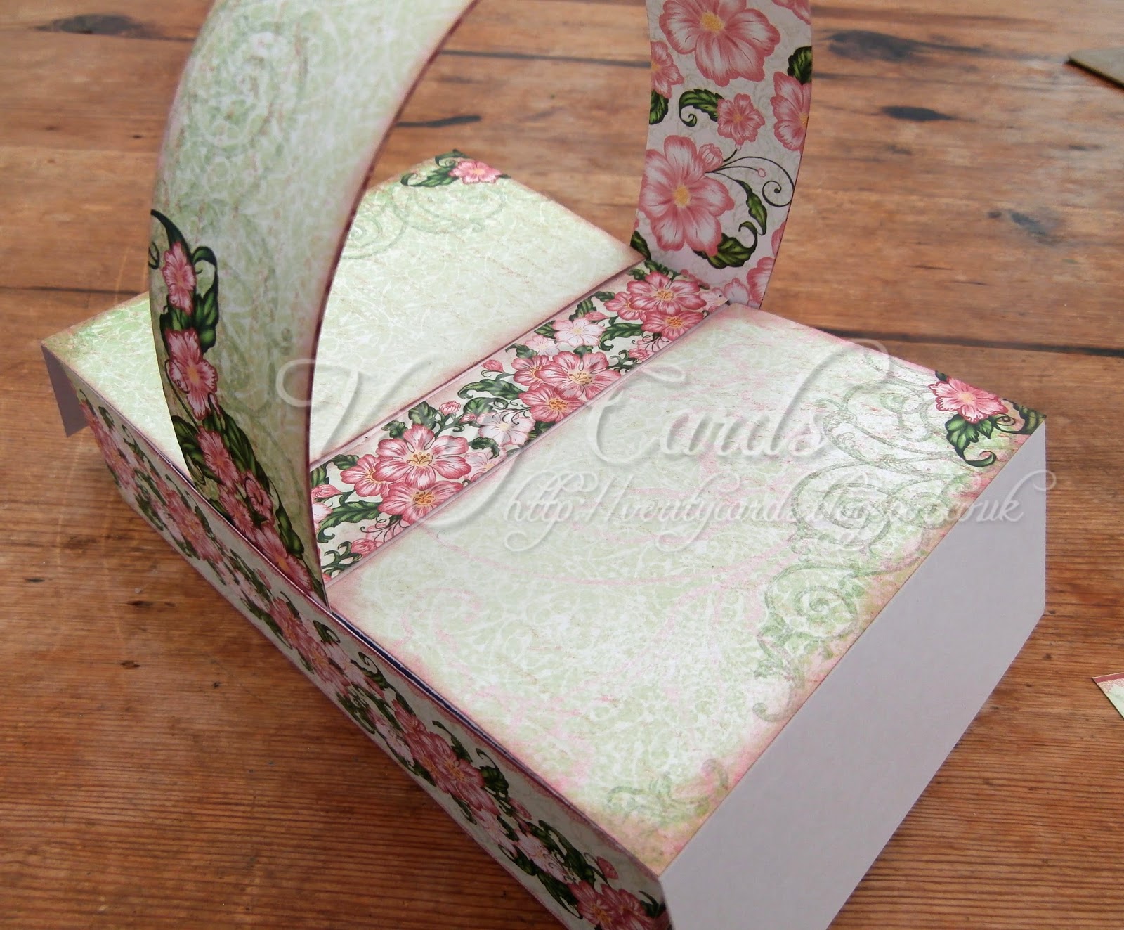 Verity Cards Picnic Basket Tutorial