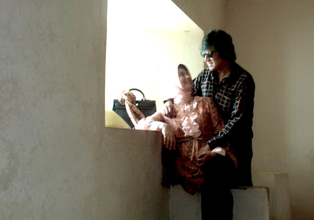 Cinta Ikang Fawzi & Marissa Haque Terpatri di UGM melalui FH & FEB, Feb 2011