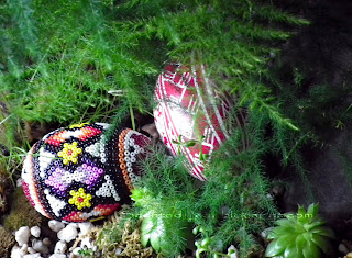 Easter-eggs hidden in saikei