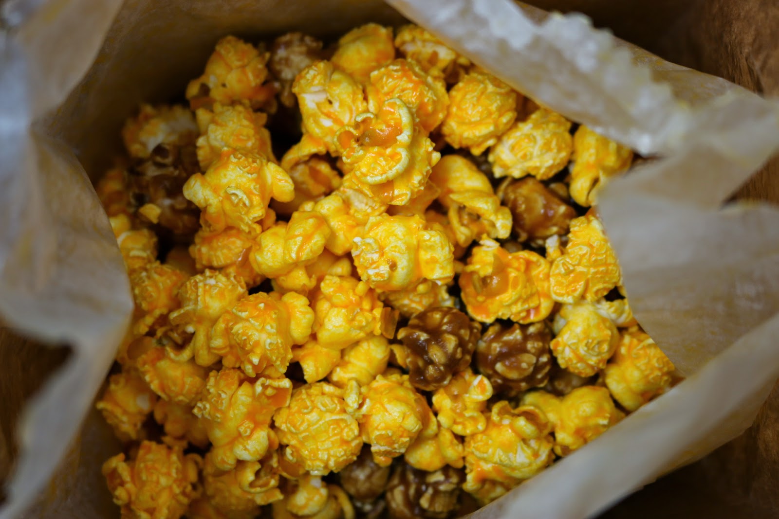 Belly of the Pig Garrett Popcorn Shops O'Hare International Airport