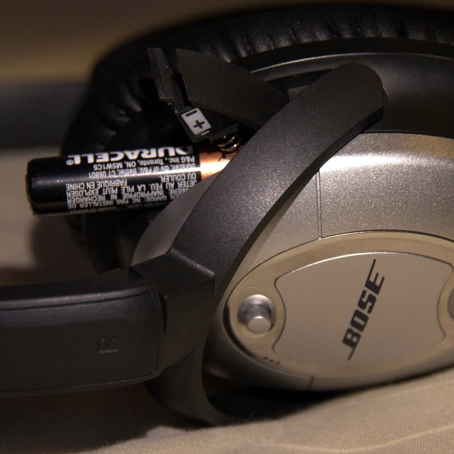 抗噪耳機東西軍：Bose Quiet Comfort 15、Beats Studio by Dr. Dre大比拼 Mobile01