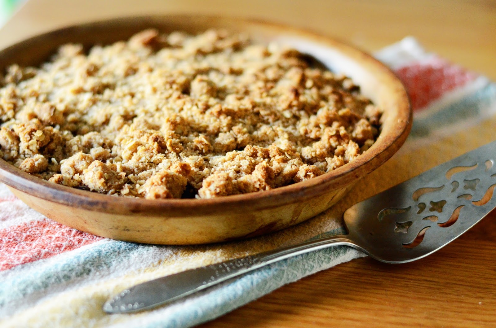 natalie creates my favorite fruit oatmeal crisp