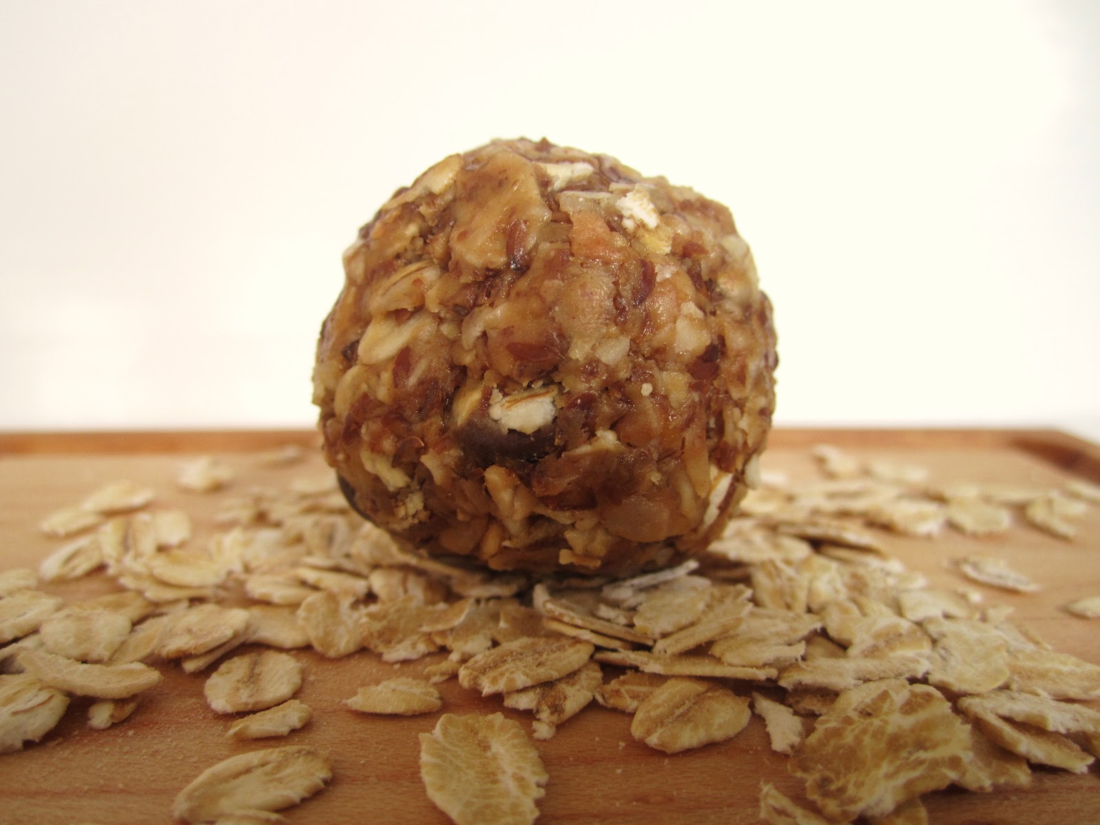 Creative Food Oatmeal Energy Bites