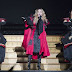 Ratu Pop Dunia "Madonna" Menangis dan Menggelar Konser Di Paris