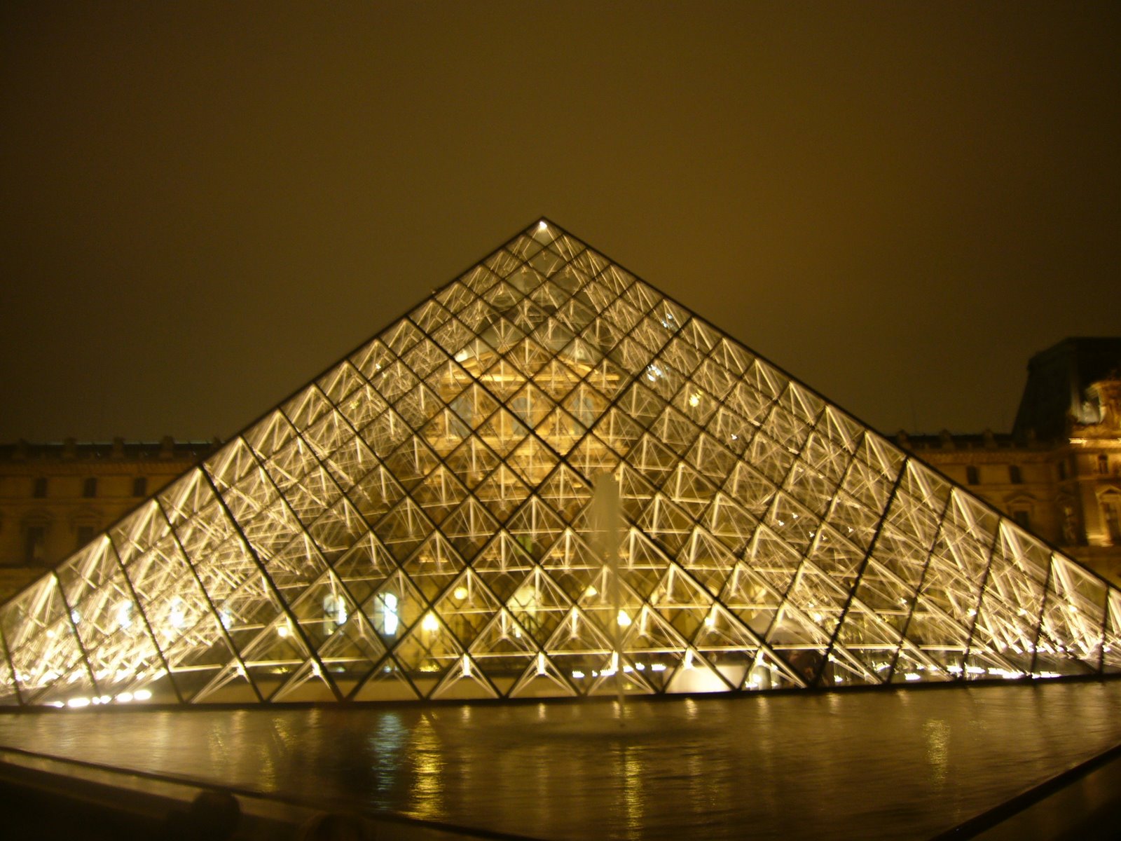 Louvre+pir%25C3%25A1mide.JPG
