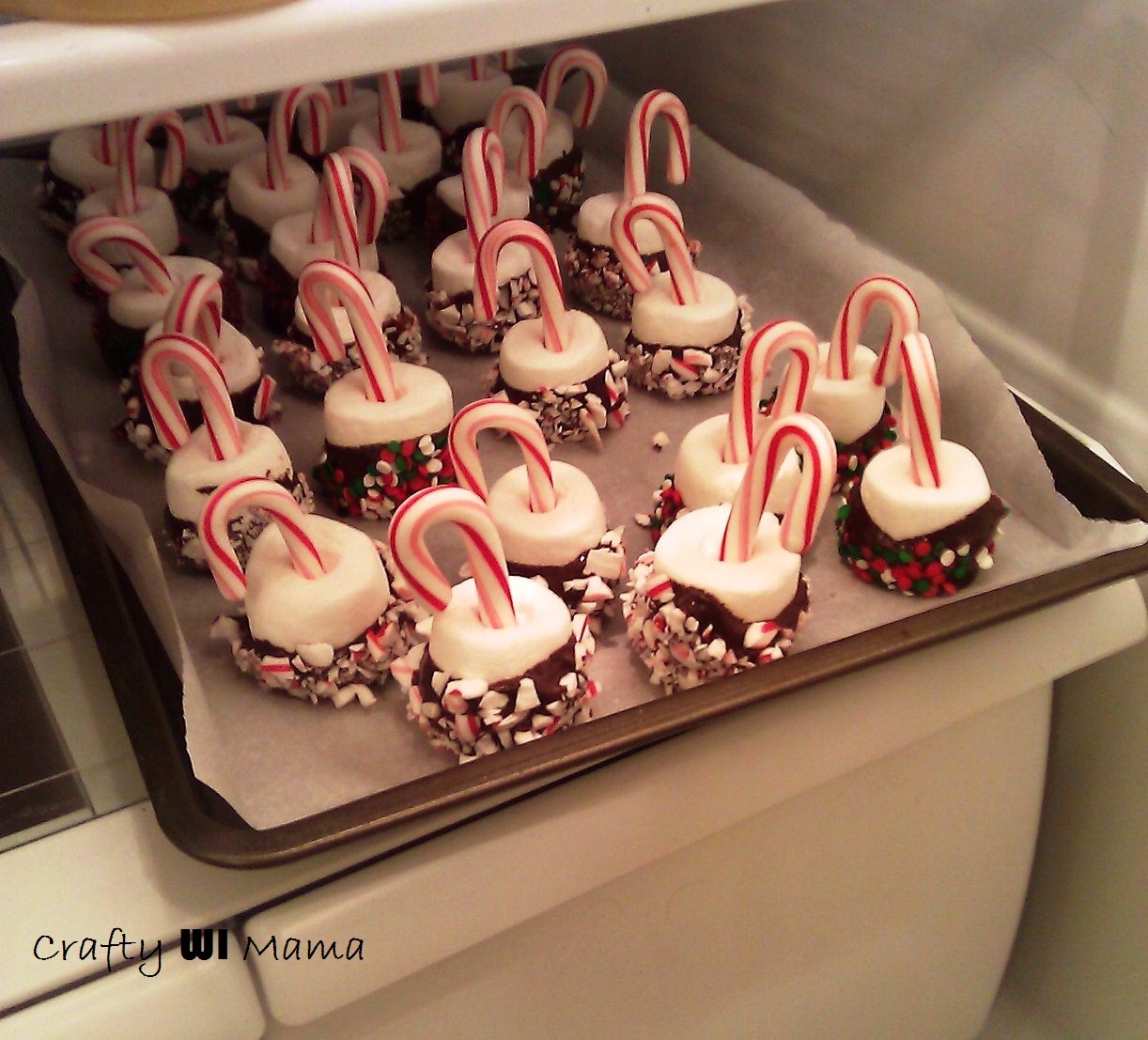 Crafty WI Mama Candy Cane Cocoa Dippers {Daycare Teacher Gift}