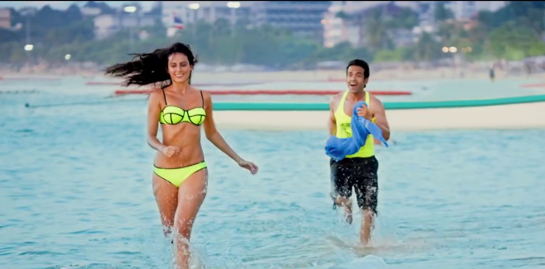 stunnig hot pic of mandana karimi