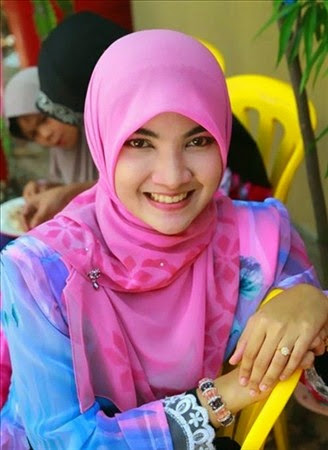 model busana hijab modern terbaru 2017/2018 model busana hijab modern terbaru 2017/2018