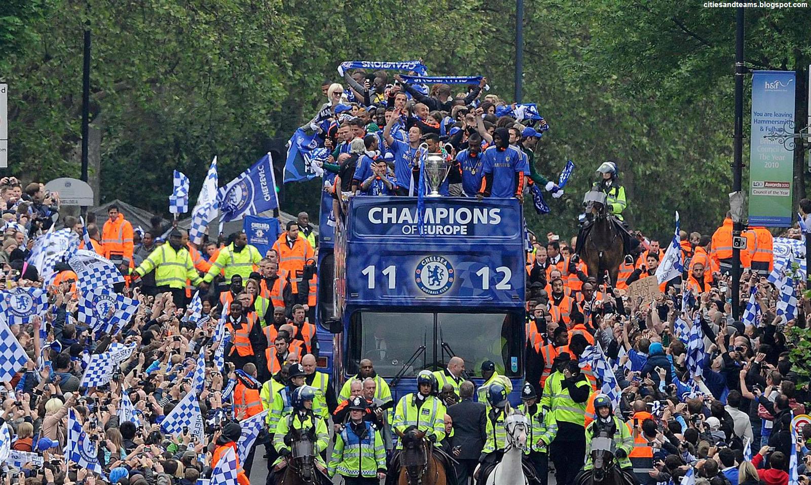 http://2.bp.blogspot.com/-YGAGrvOCEXw/T7pN8zzRmJI/AAAAAAAAGRo/KkJ4qGjV30w/s1600/London_Welcomes_Champions_League_Champion_Chelsea_Enthusiastically_England_English_Hd_Desktop_Wallpaper_citiesandteams.blogspot.com.jpg