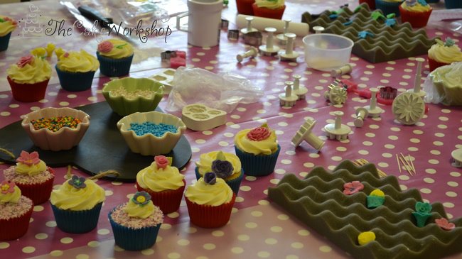 Mums Who Bake Cake Decorating Classes