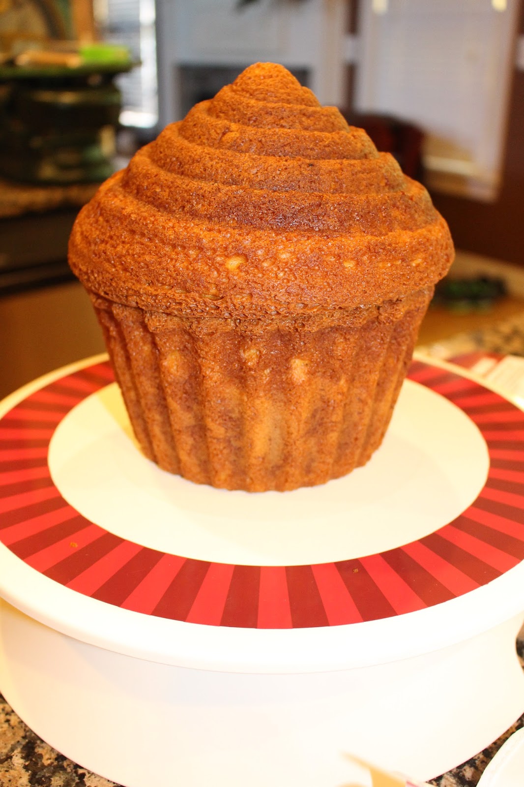 Harris Sisters GirlTalk How to Make a Giant Cupcake