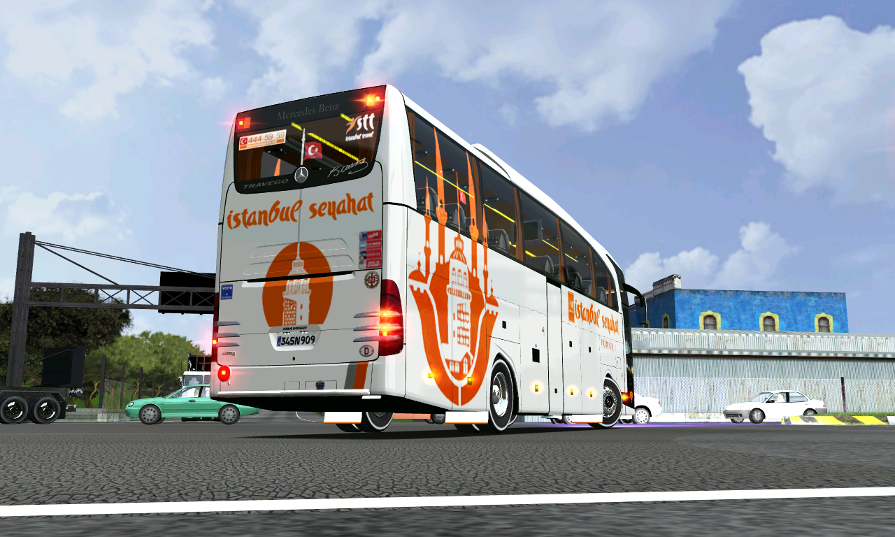 Can Ozdemir Istanbul Seyahat Makyajli Travego