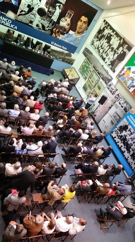 Lanzamiento del libro "Entre libros y deportes" de Hugo Viglietti - Museo del Fútbol - 16/4/2015