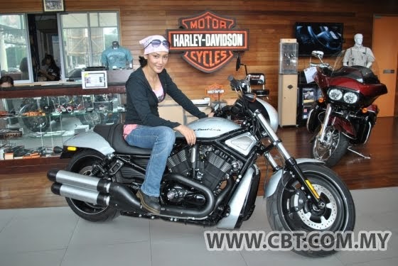 Erra Fazira Miliki Motor Berkuasa Tinggi | - Blog Hanz