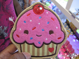Cupcake coin purse summer,summer gyaru,summer gyaru meet,gyaru meet,nyc gyaru meet,nyc gal,nyc gyaru,nyc summer gyaru meet,makeup,cupcake bag, cute, cupcake,