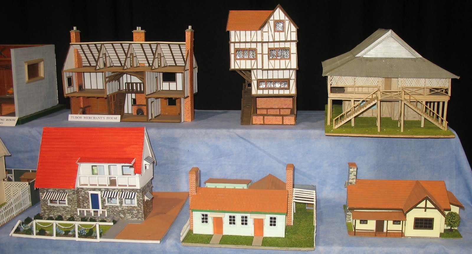 Card model tudor house Card model tudor house
