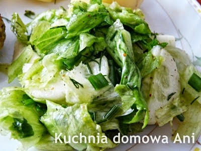 http://kuchnia-domowa-ani.blogspot.com/2013/07/saata-z-ogorkiem.html