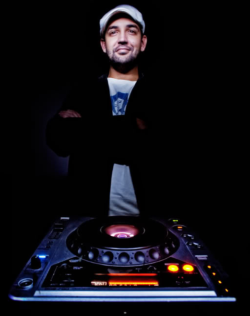 LANOCHENOTIENERITMO Dj Cue & Caution.