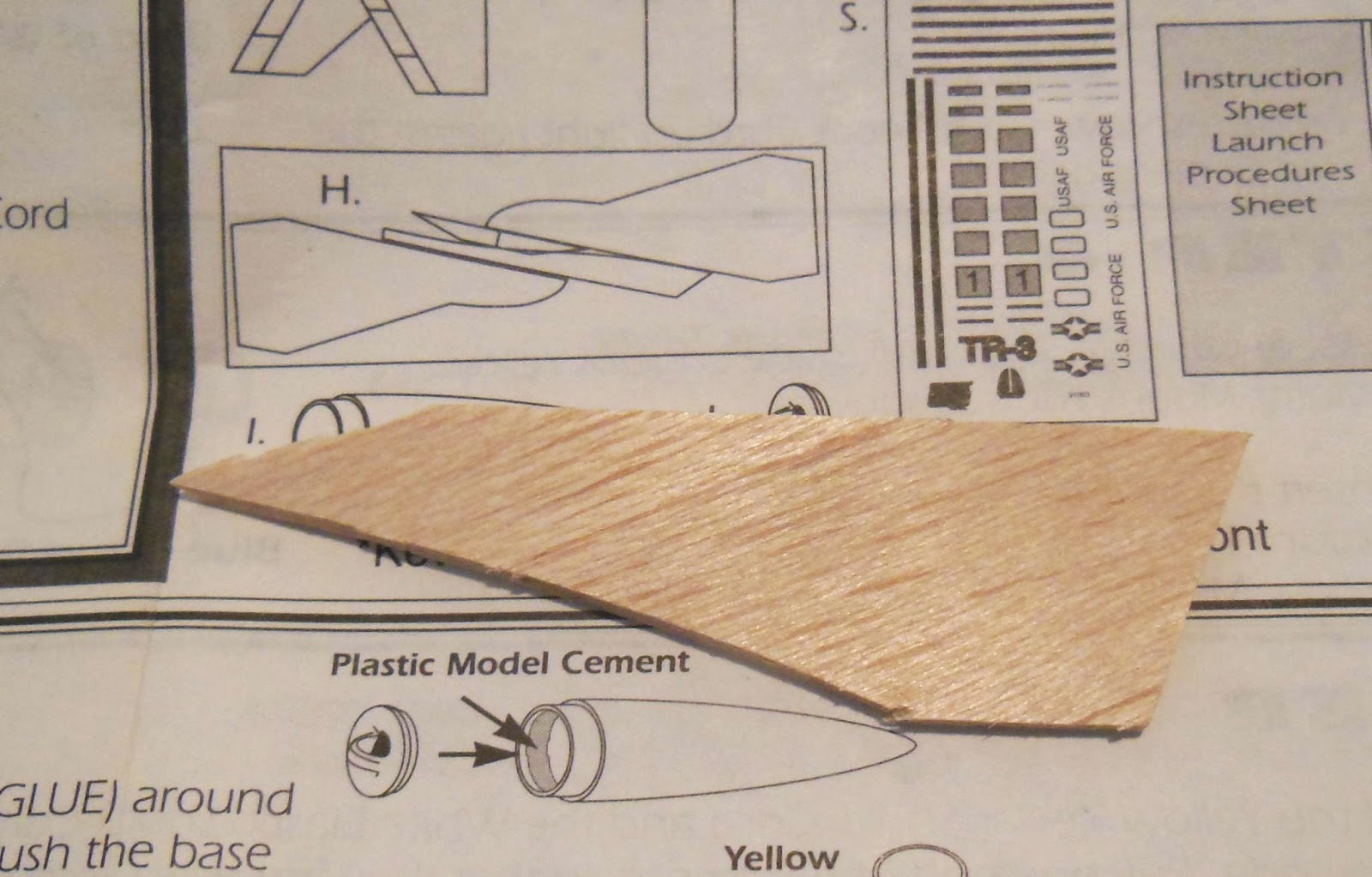 Model Rocket Building Quest Aurora Build, Part 4, Balsa Grain Directions?