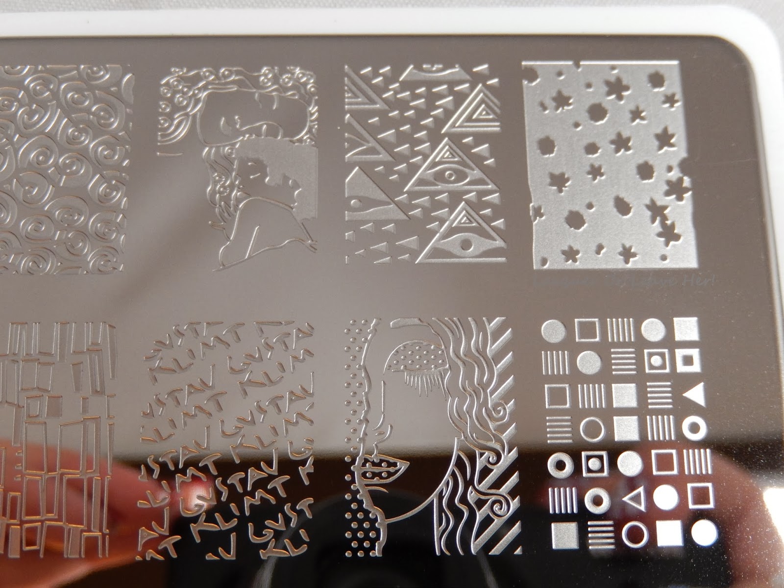 Lacquer or Leave Her! Review and HowTo MoYouLondon Artist