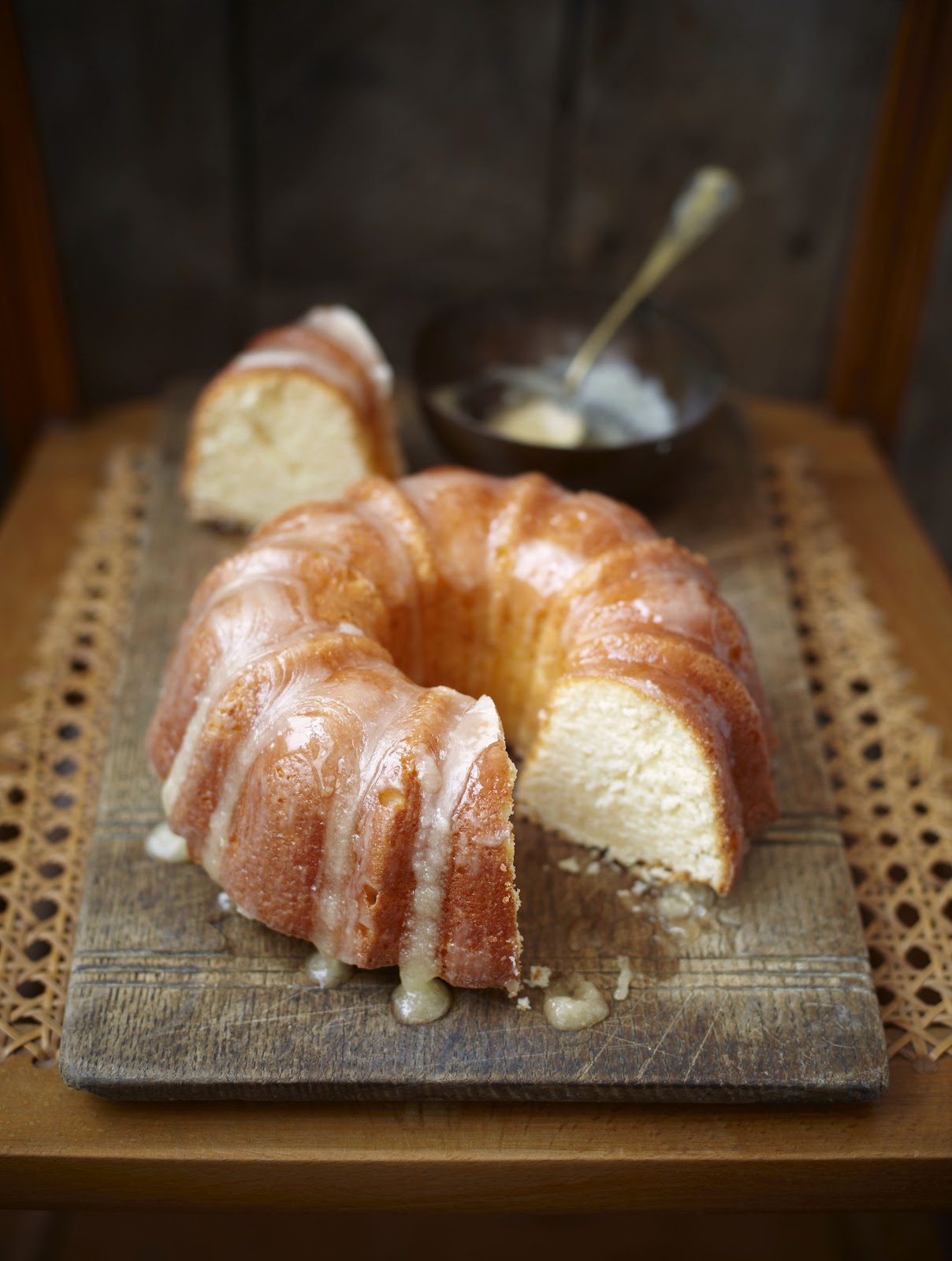 appledrane Soured cream bundt cake with butter glaze