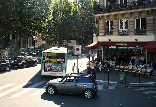 cafe on Paris street