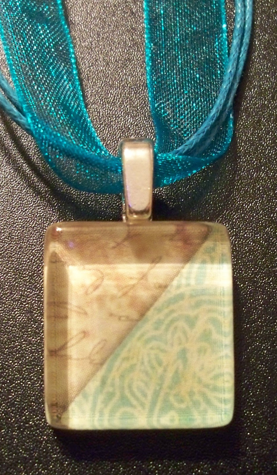 Roz Effects Glass Tile Pendants