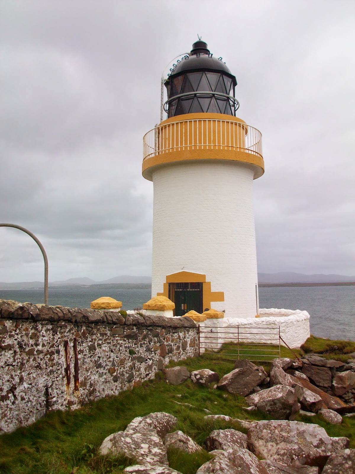 ISLE OF ISLAY 2 THE ISLAND OF THE WHISKY AND OF THE MOST FAMOUS