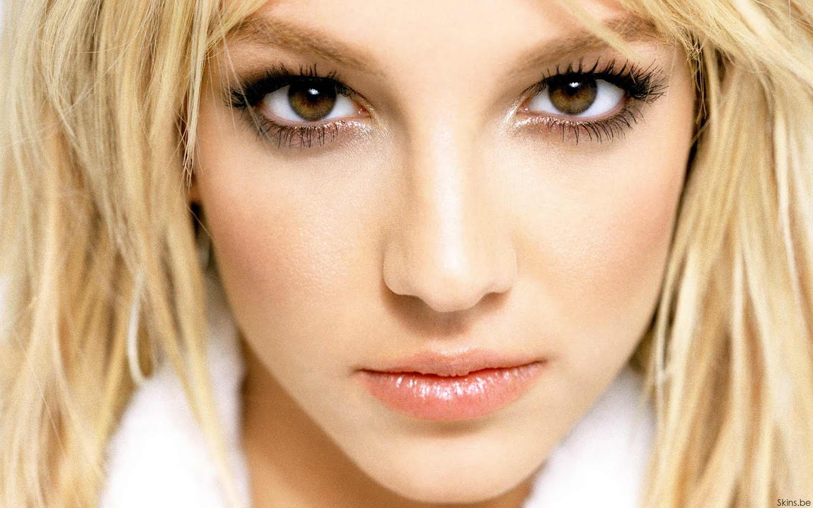 http://2.bp.blogspot.com/-YRqvxHY3gOs/TeCpXW6UawI/AAAAAAAAAy4/eeC5Su-YOAE/s1600/britney-spears-1920x1200-30948.jpg