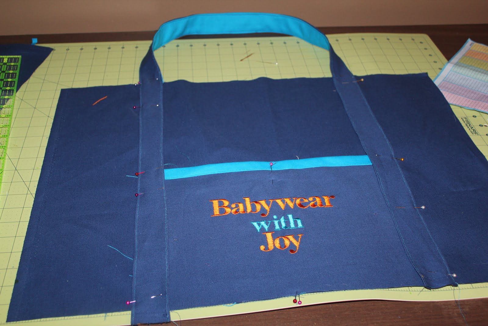 TravelingPugs Extra Large Tote Bag Tutorial