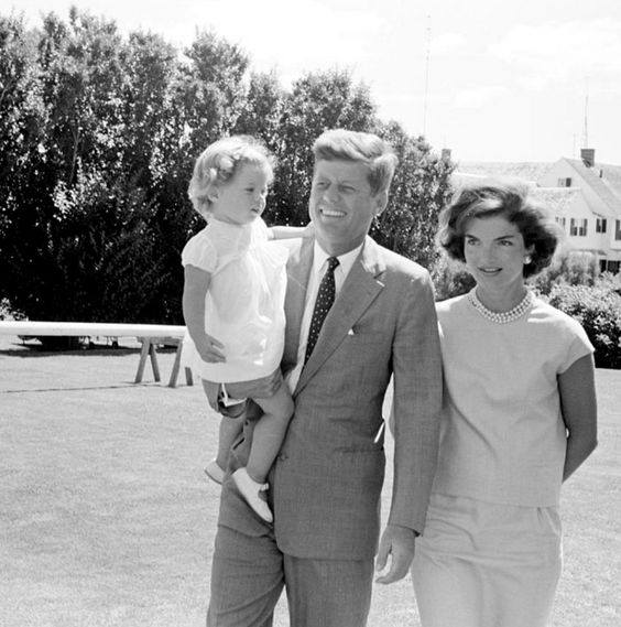 JFK, JACKIE AND CAROLINE