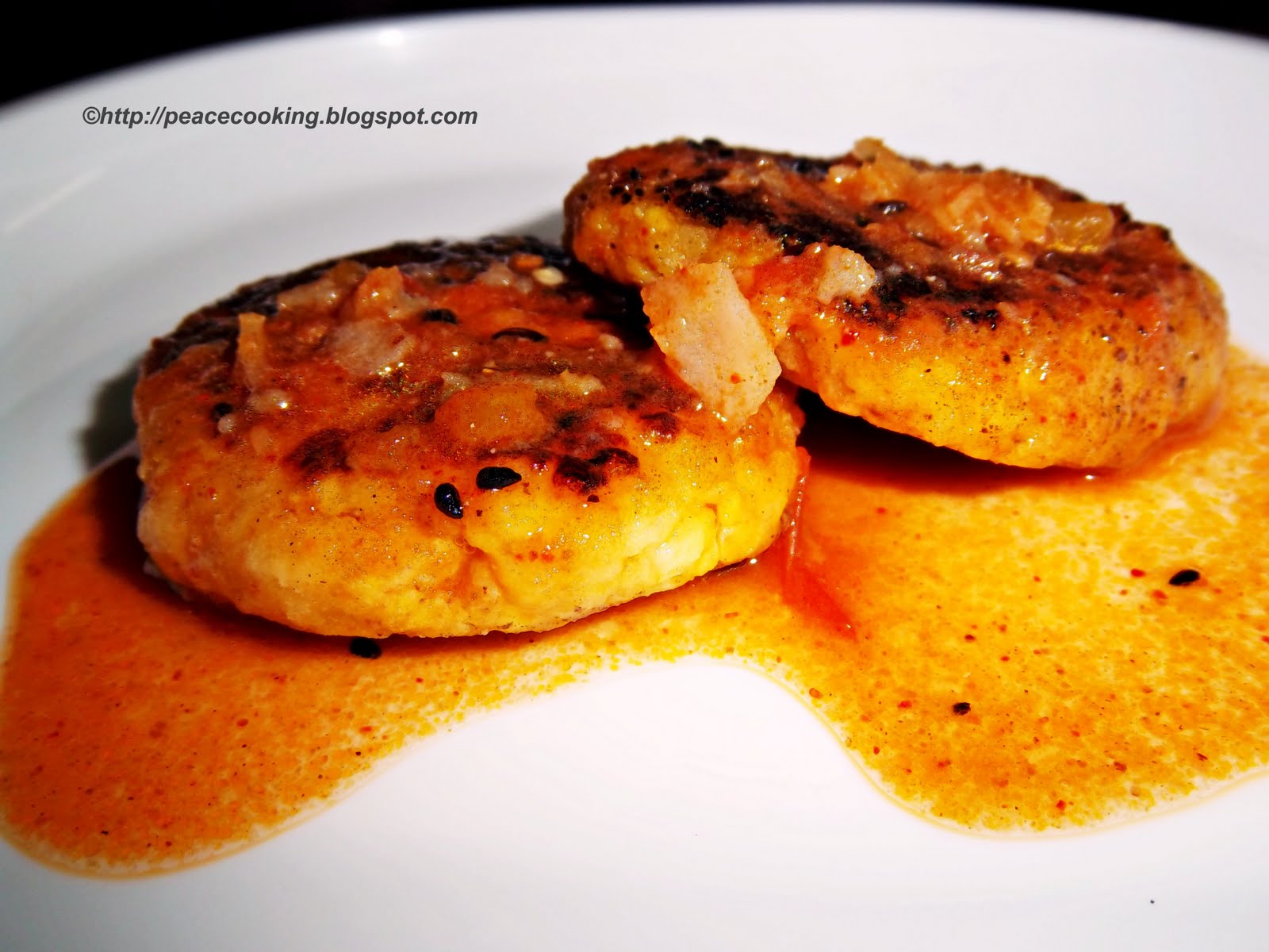 TIPS FOR DELICIOUS AND HEALTHY COOKING Paneer Kebabs In Indian Curry Sauce