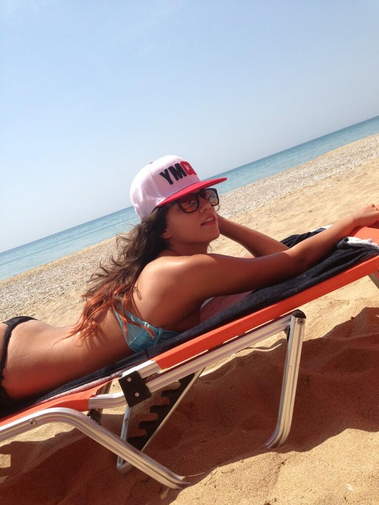 Δείτε τη νέα φωτογραφία «φωτιά» της Kατερίνα Στικούδη από την παραλία!