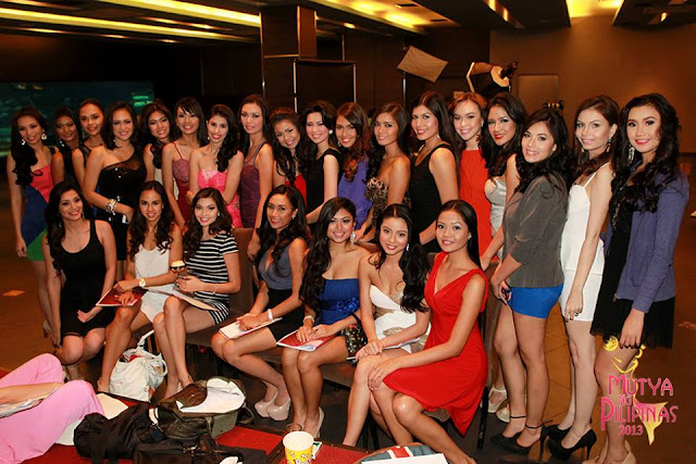 Candidates of Mutya ng Pilipinas 2013 parade in their swimsuits