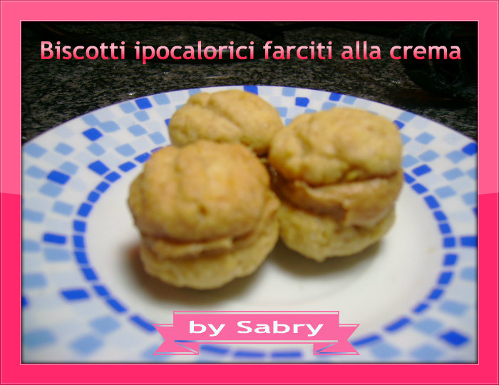PASTROCCHI IN CUCINA BISCOTTI IPOCALORICI FARCITI ALLA CREMA