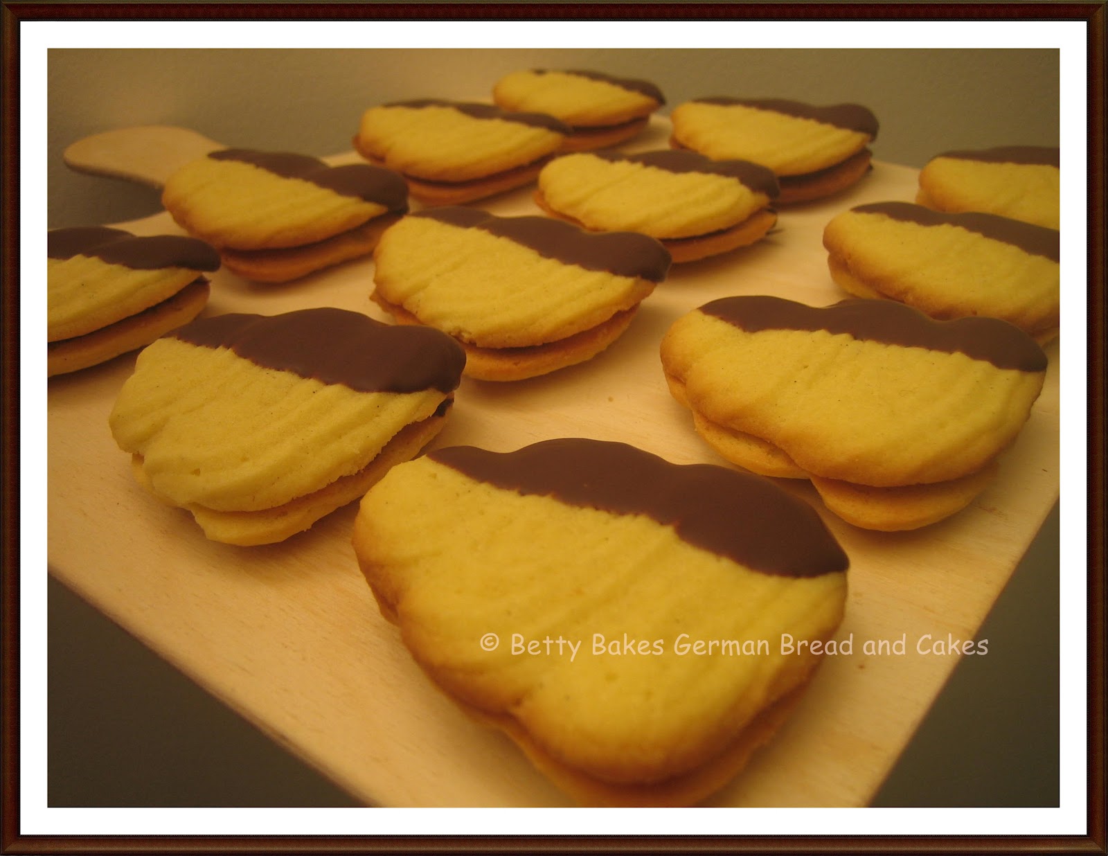 Betty Bakes German Bread And Cakes Flaming Hearts Flammende Herzen