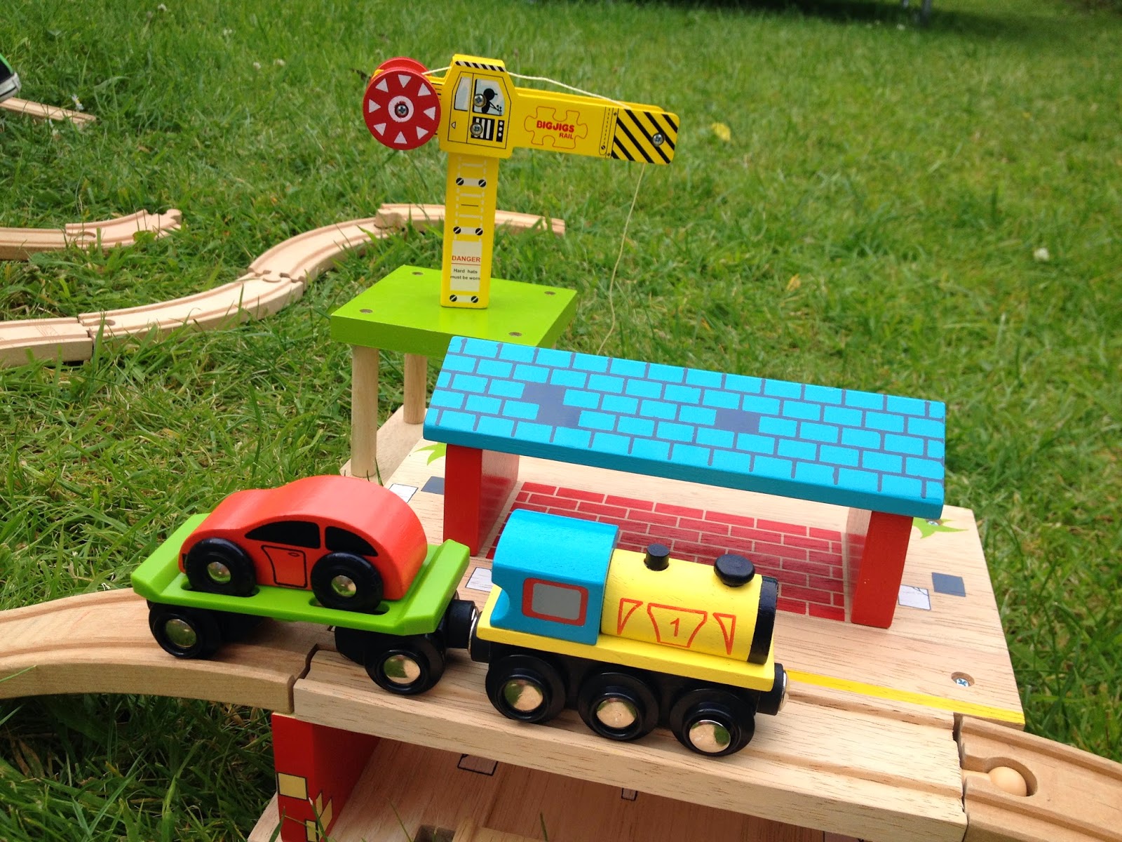 bigjigs overground station