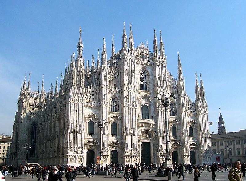 Gambar Gereja Cathedral of Milan