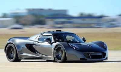 2013 Hennessey Venom GT sets a new Guinness record