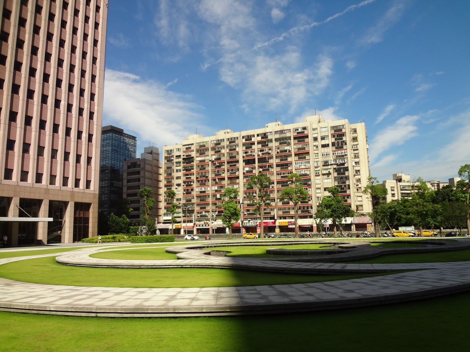 Takahashi Studio 15年 台湾ゼミ旅行 台北世界貿易センター広場