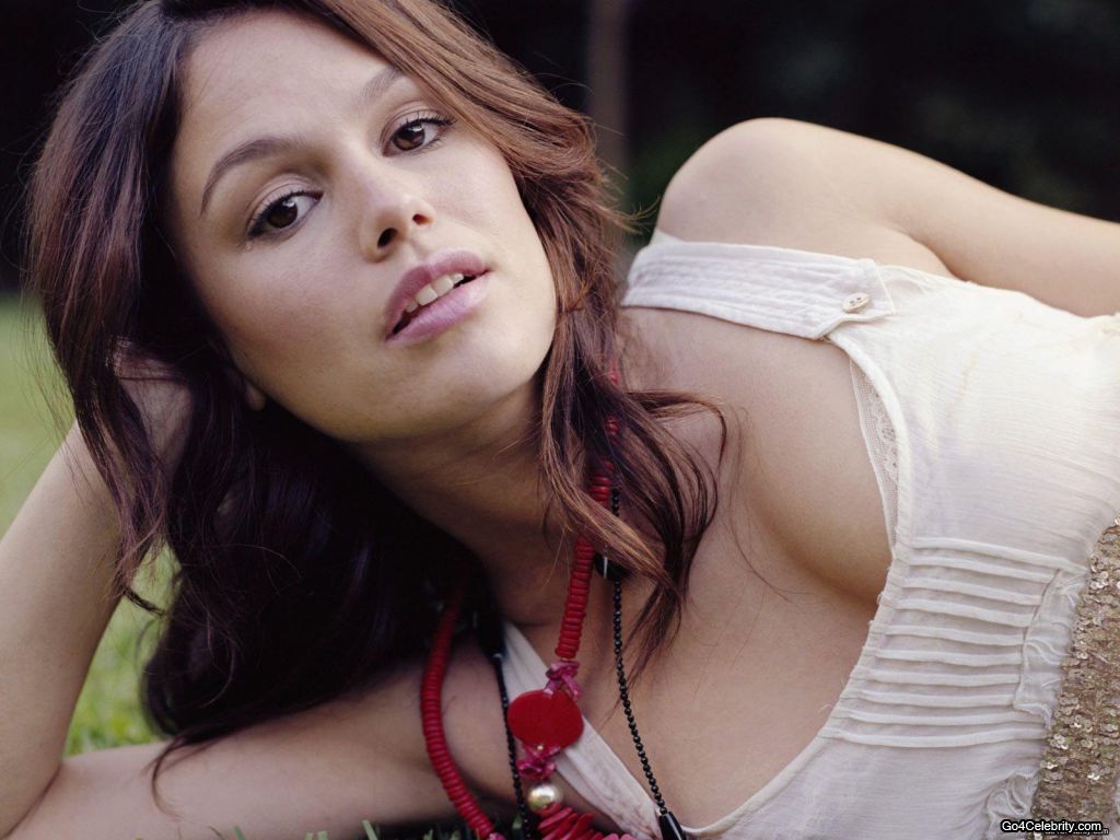 http://2.bp.blogspot.com/-YXWMujyJBSg/T1CdSlRHBZI/AAAAAAAAFoM/TXefQtkLXVg/s1600/rachel-bilson-wallpaper-02.jpg