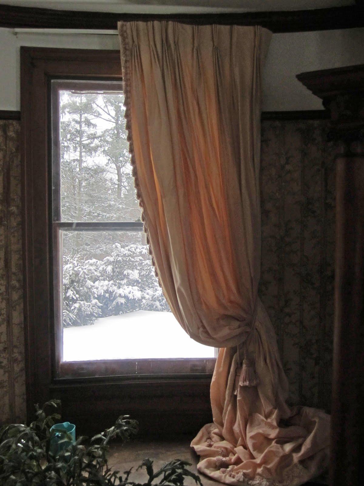 Big Old Houses In My Room