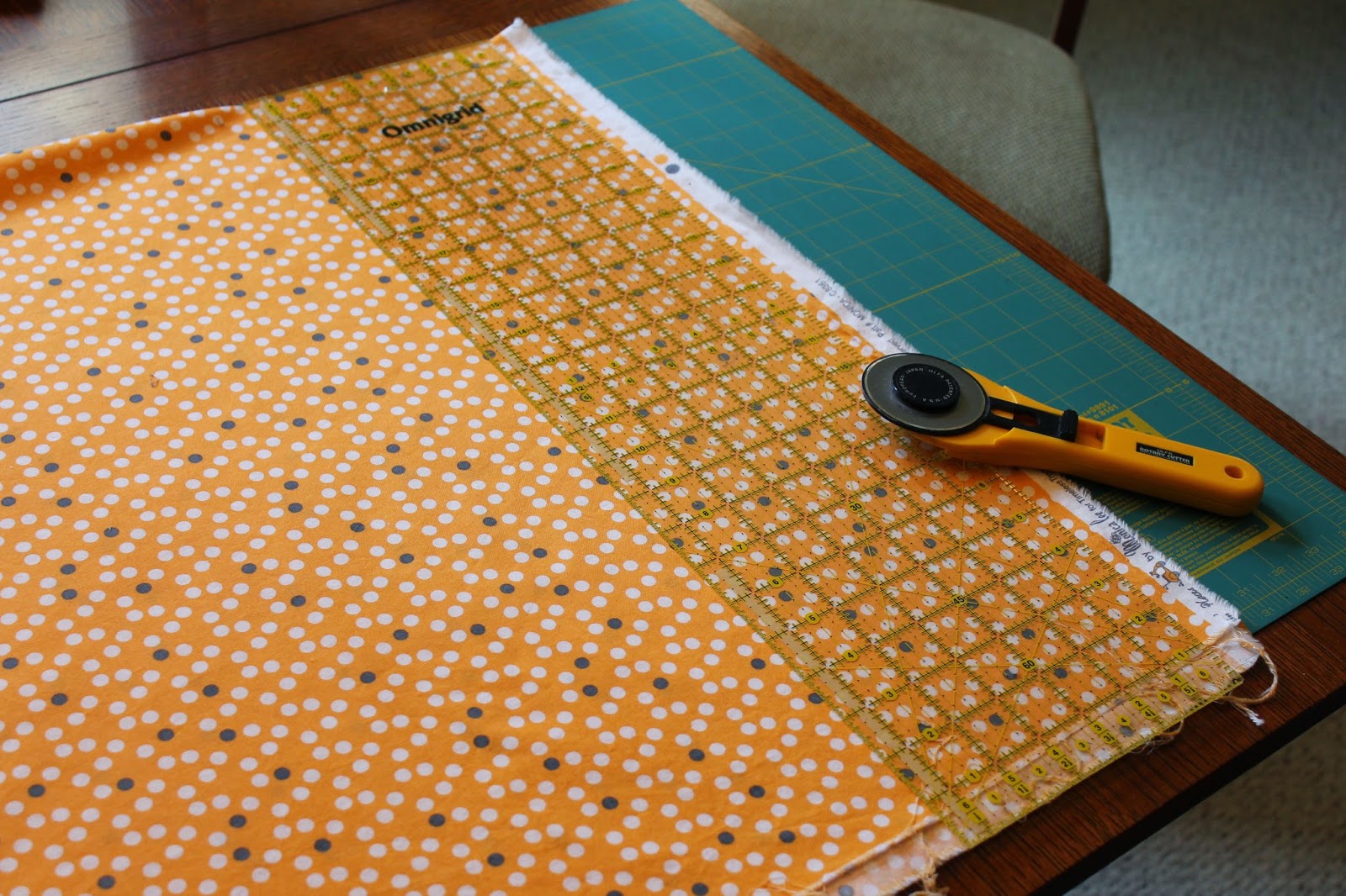 Quilting is more fun than Housework... Small Tablecloth Tutorial ALYOF