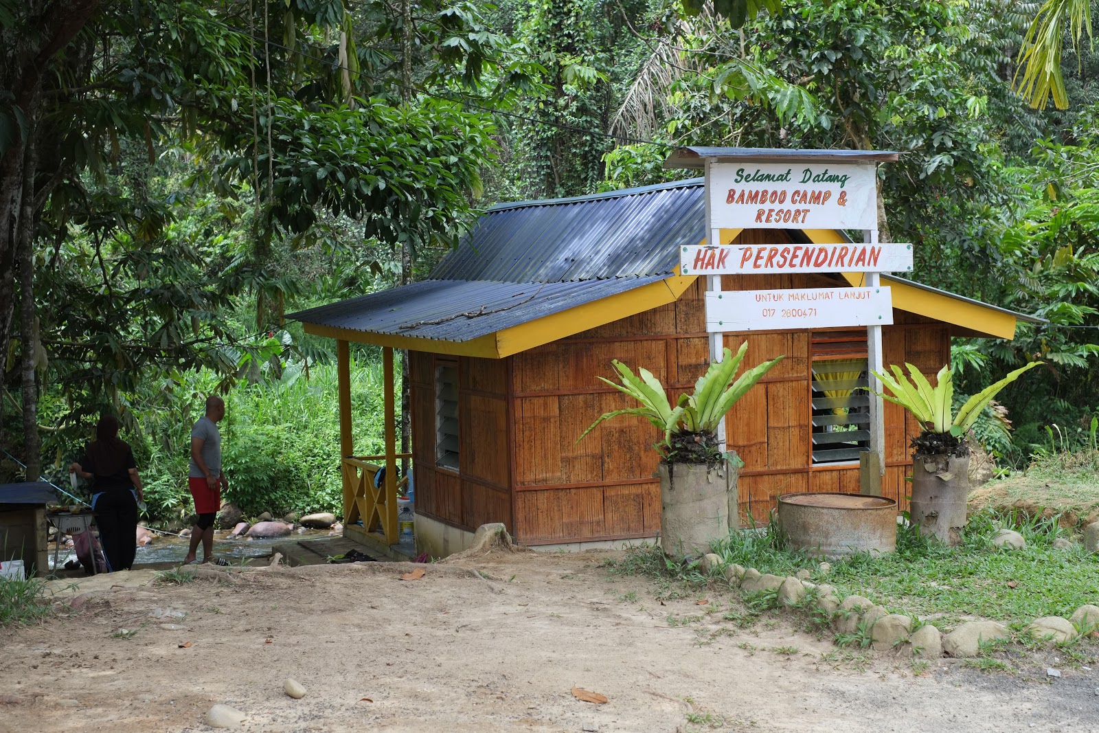 Hafeez & Hafizah..... Bamboo Camp & Resort, Sungai Pangsun, Hulu