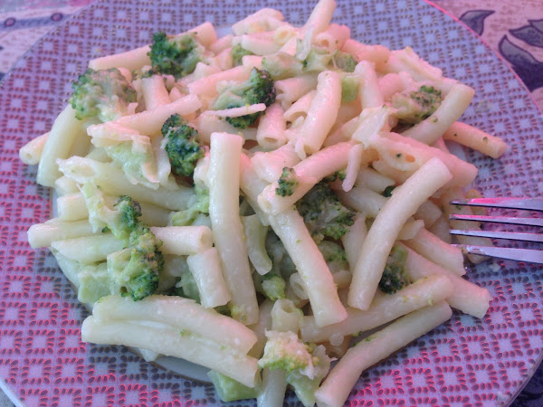 Maccheroni with Cheddar and Broccoli